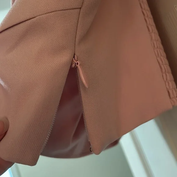 LAST CHANCE!
Make an offer! Pink Abercrombie Ruched Tank - Picture 3 of 5